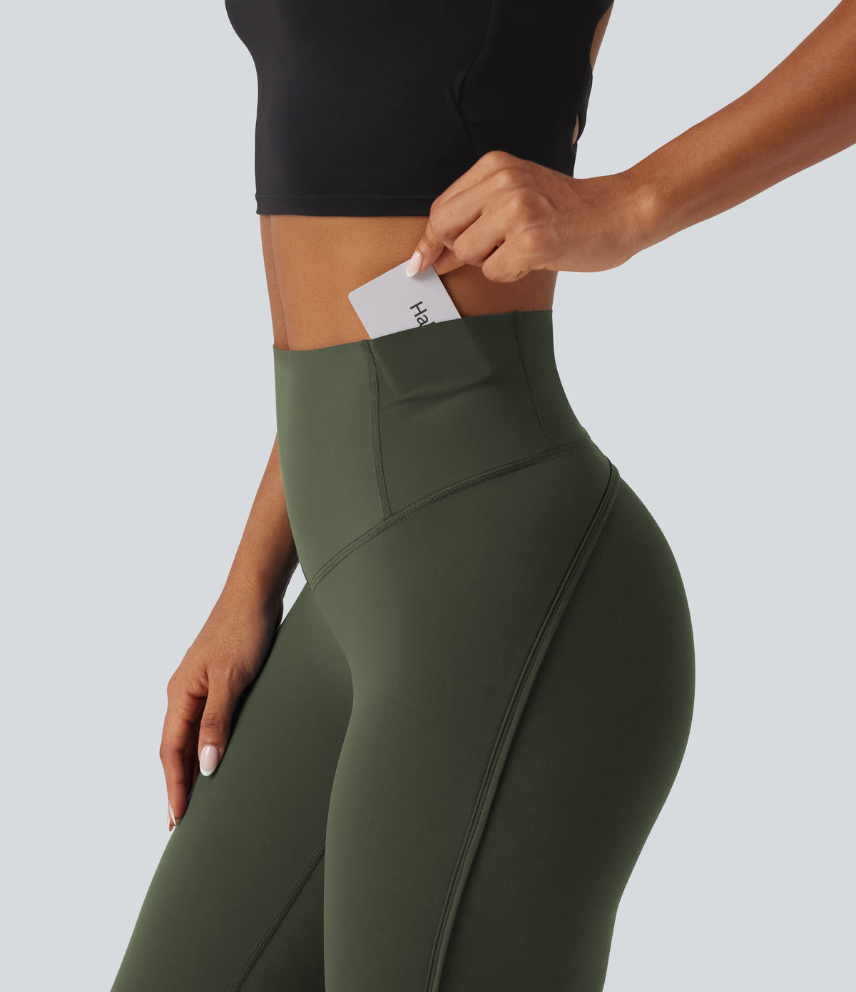 Legginsy treningowe 7/8 z wysokim stanem i kieszeniami – Leśna zieleń