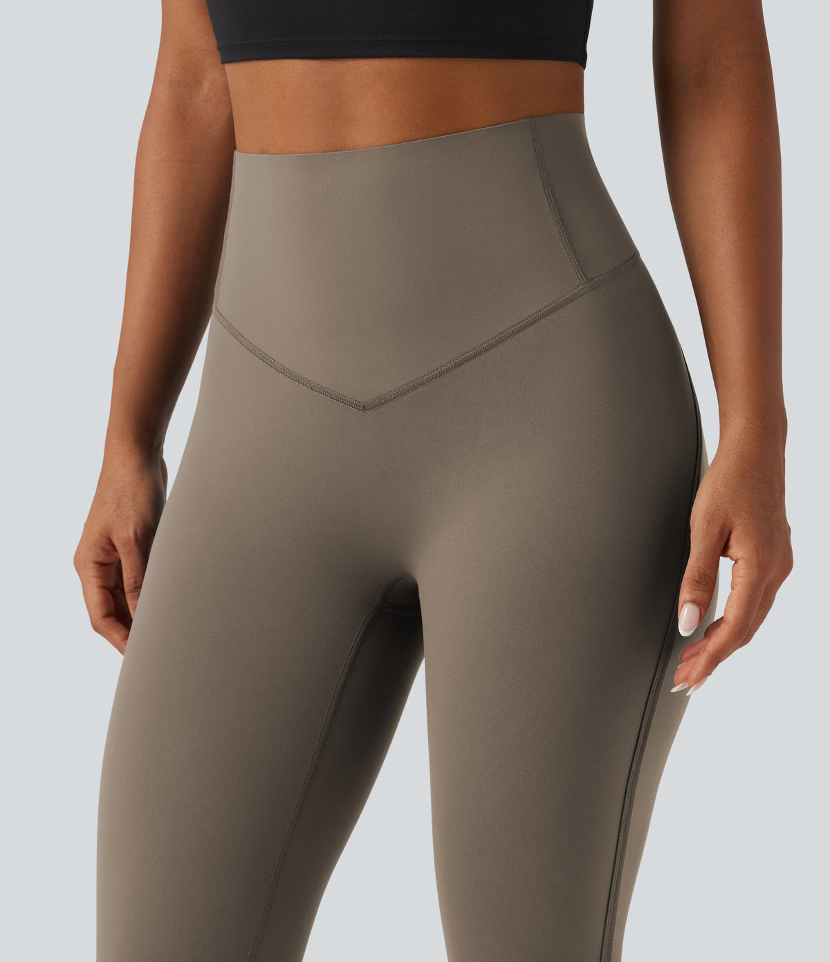 Legginsy treningowe 7/8 z wysokim stanem i kieszeniami – Szarobrązowe
